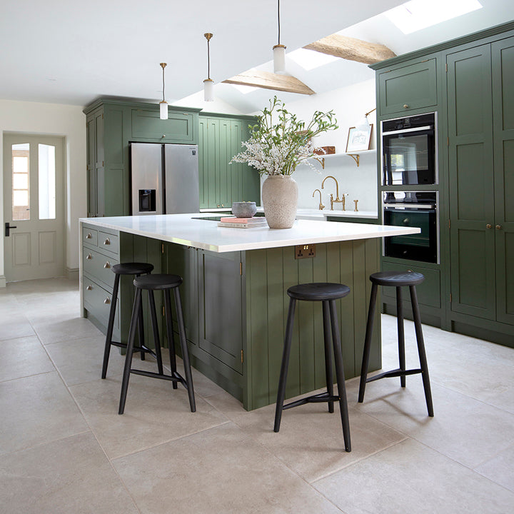 Step inside a green kitchen with Hambleton Ivory porcelain