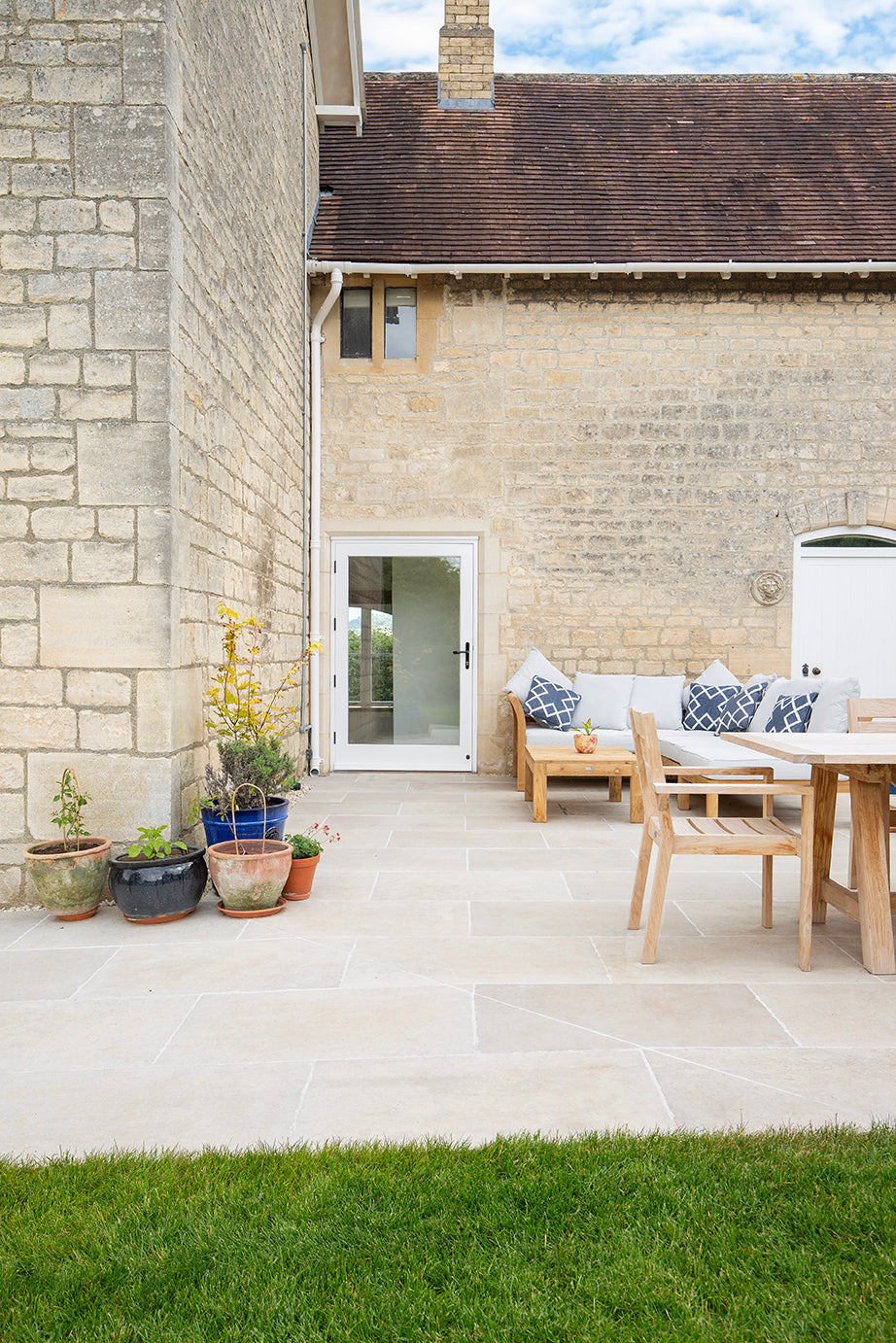 Chastleton Ivory Stone Effect Porcelain Paving