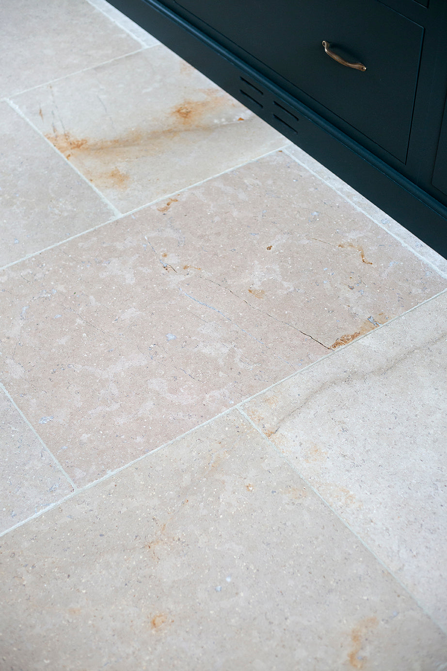 Dijon Blend Tumbled Limestone Tiles