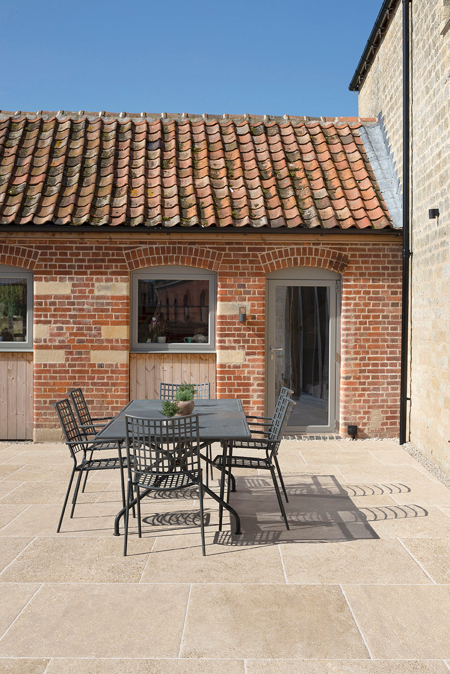 Montpellier Sable Tumbled Porcelain Paving