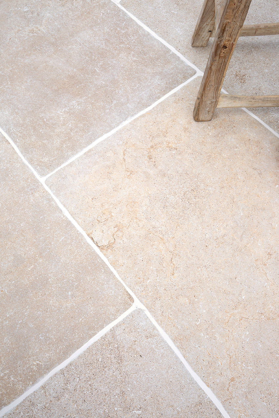 Montpellier Sable Tumbled Porcelain Paving