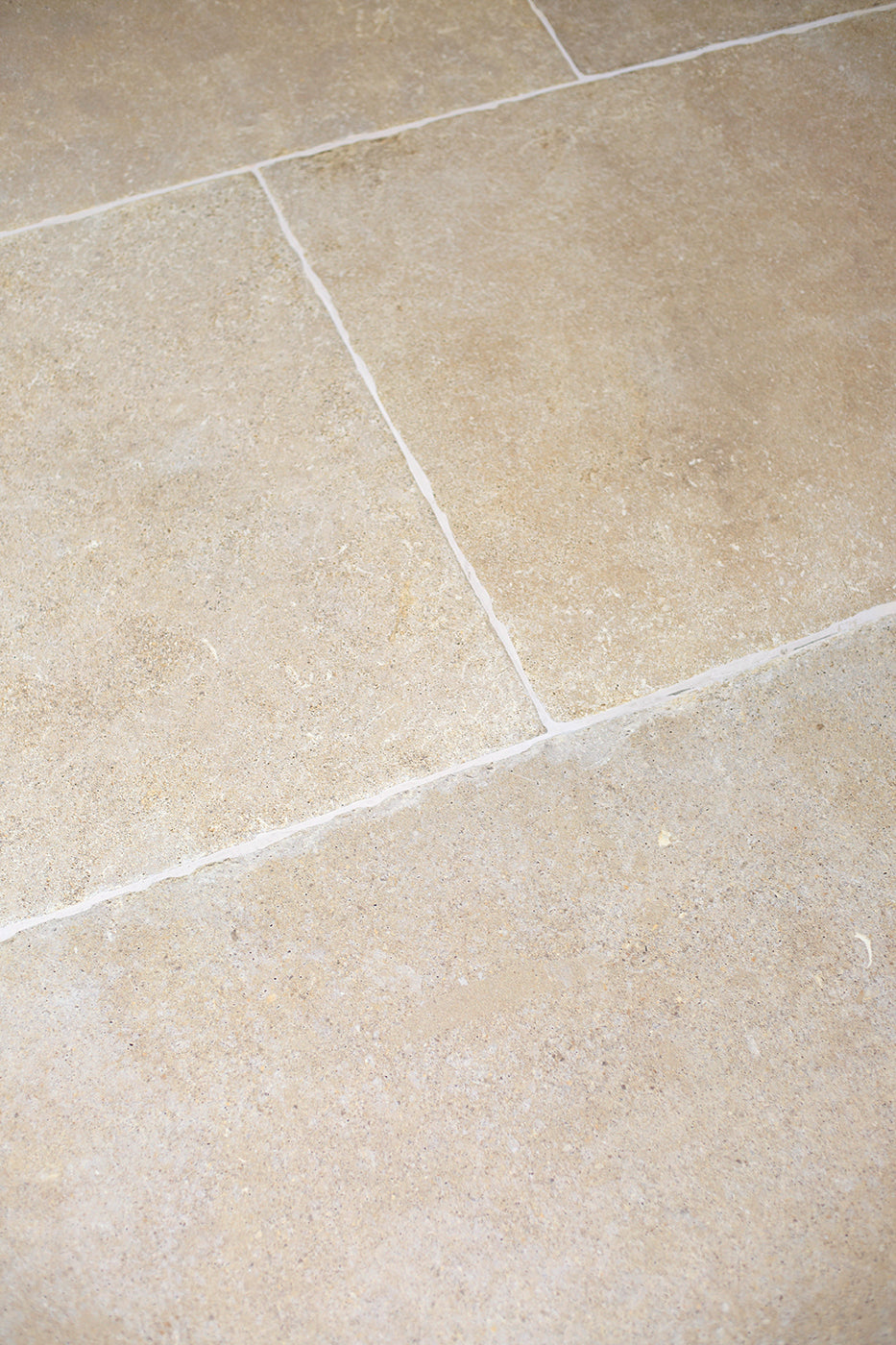 Montpellier Sable Tumbled Porcelain Paving