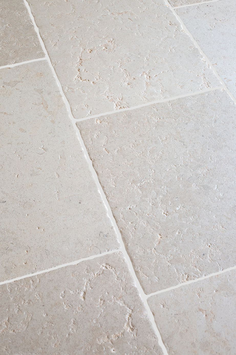 San Lorenzo Crema Aged Limestone Tiles