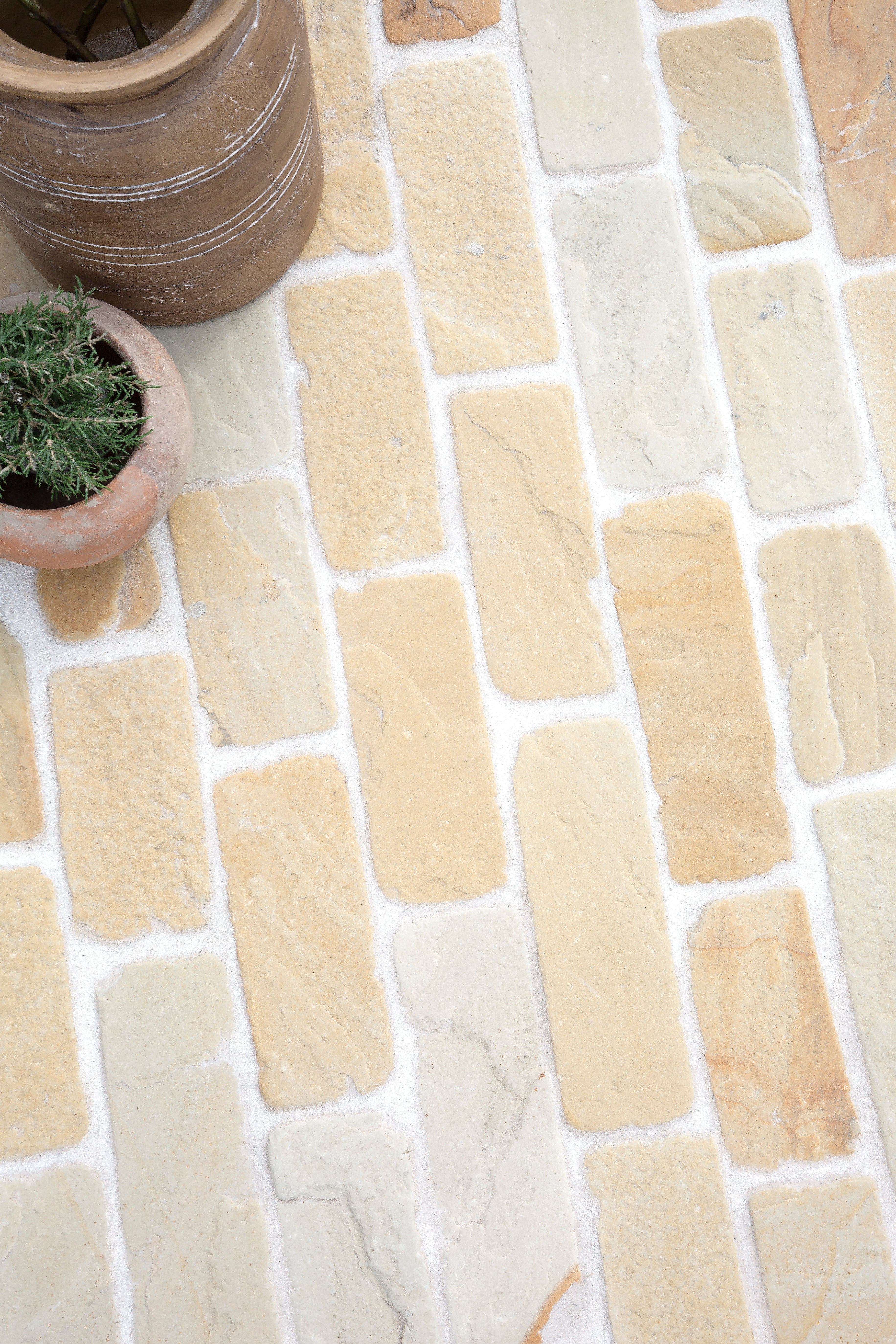 Somercote Tumbled Sandstone Cobbles