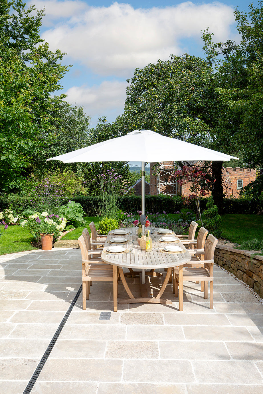 Sorrento® Aged Tumbled Limestone Paving