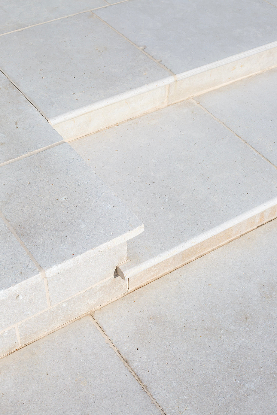 Versailles Softly Aged Limestone Paving