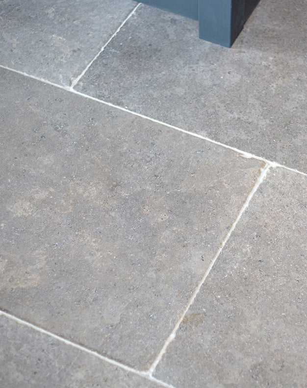 Farrow Grey Tumbled Limestone Tiles