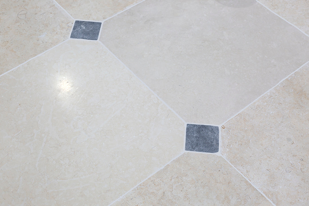 Light Jerusalem Manoir Tumbled Limestone Tiles