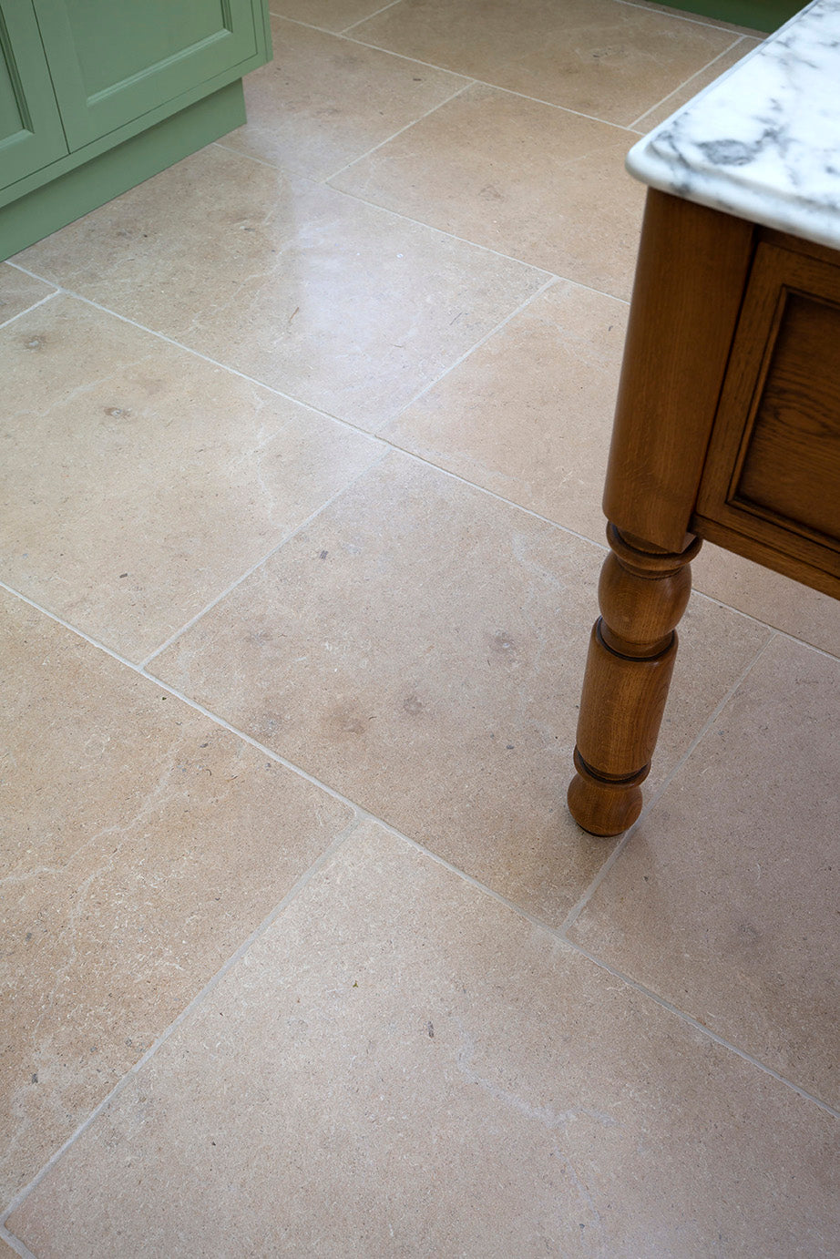 Tuscany Tumbled Limestone Close Up Tiles