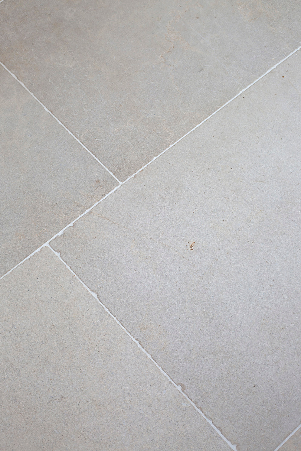 Versailles Softly Aged Limestone Tiles